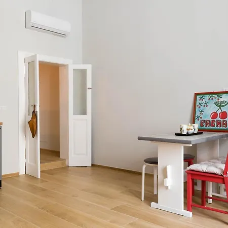 Murat Nelcuoredibari Apartment